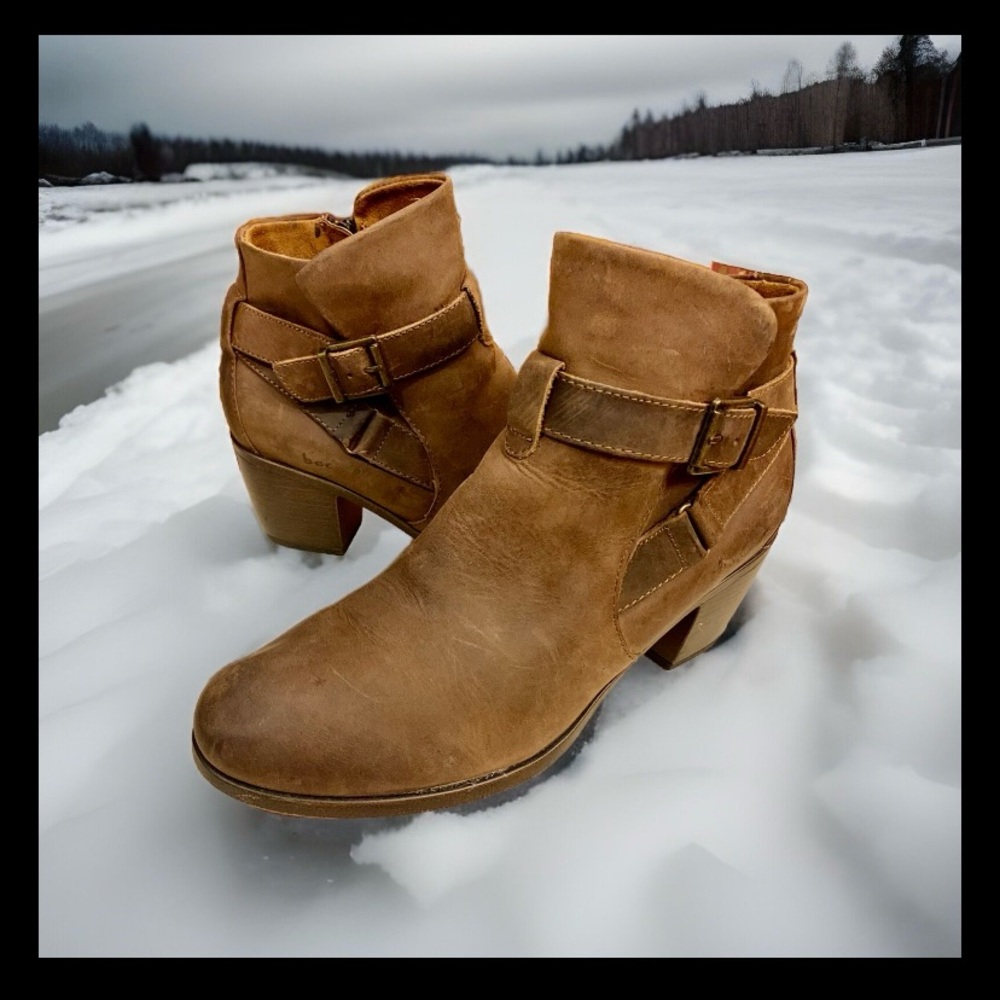 BOC Born Concept woman’s Shea heeled ankle boots brown leather side zips Sz 11 M